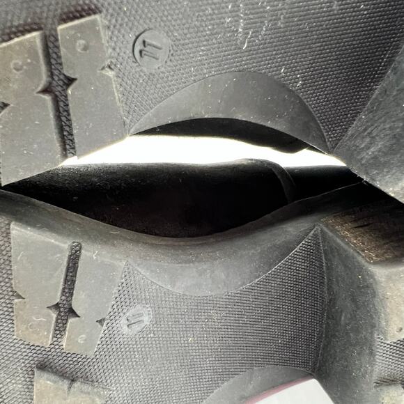 Crown Vintage Chelsea Size 11 Chunky Heel Ankle Boots Booties Black Slip On - Picture 9 of 15